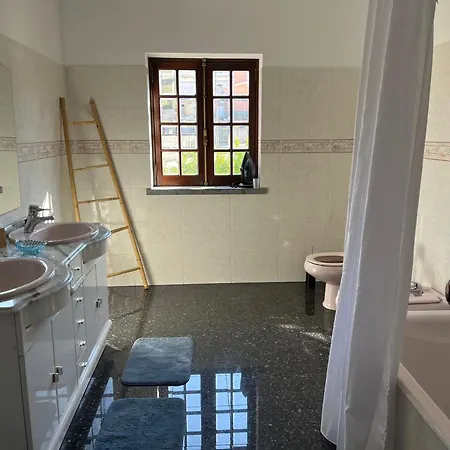 Brisa Bright Retreat Near The Beach! Alojamento de Acomodação e Pequeno-almoço