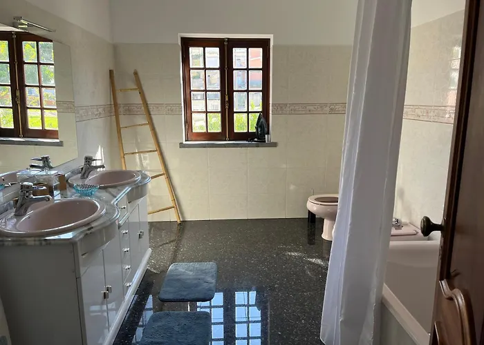 Brisa Bright Retreat Near The Beach! Alojamento de Acomodação e Pequeno-almoço